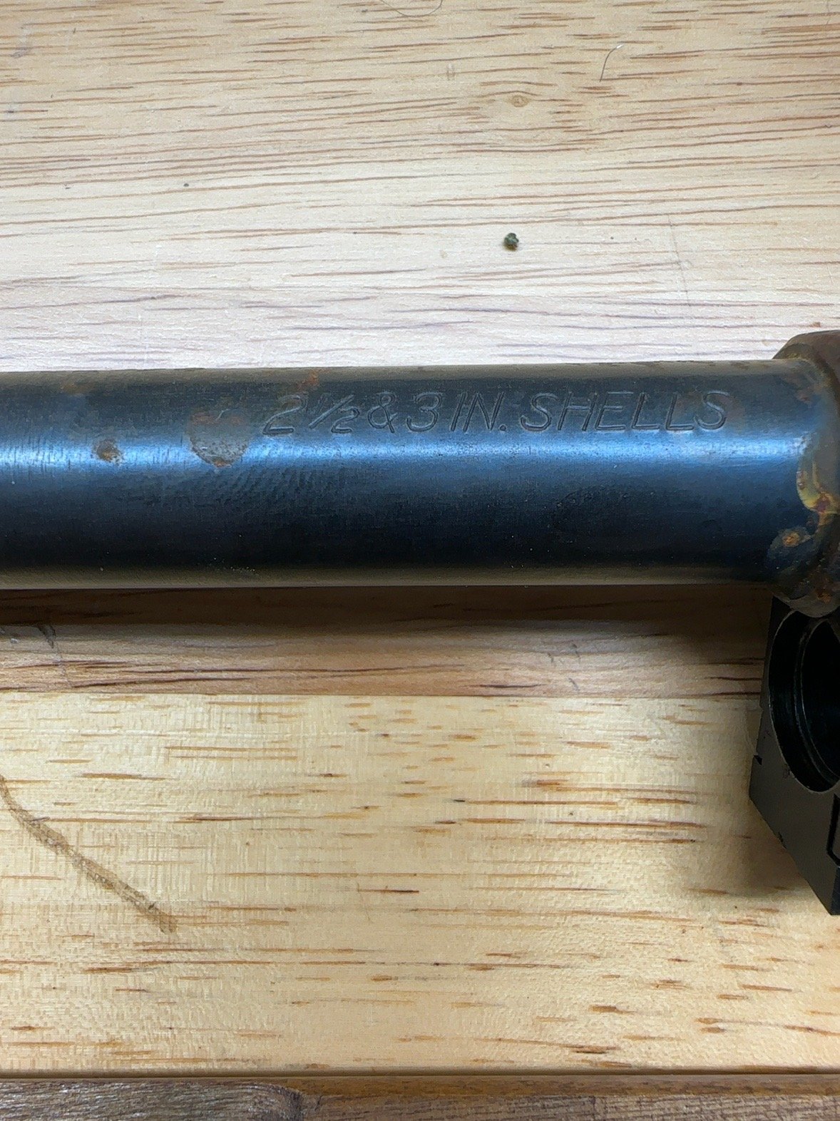 Barrel marking showing 2.5 and 3 inch shells